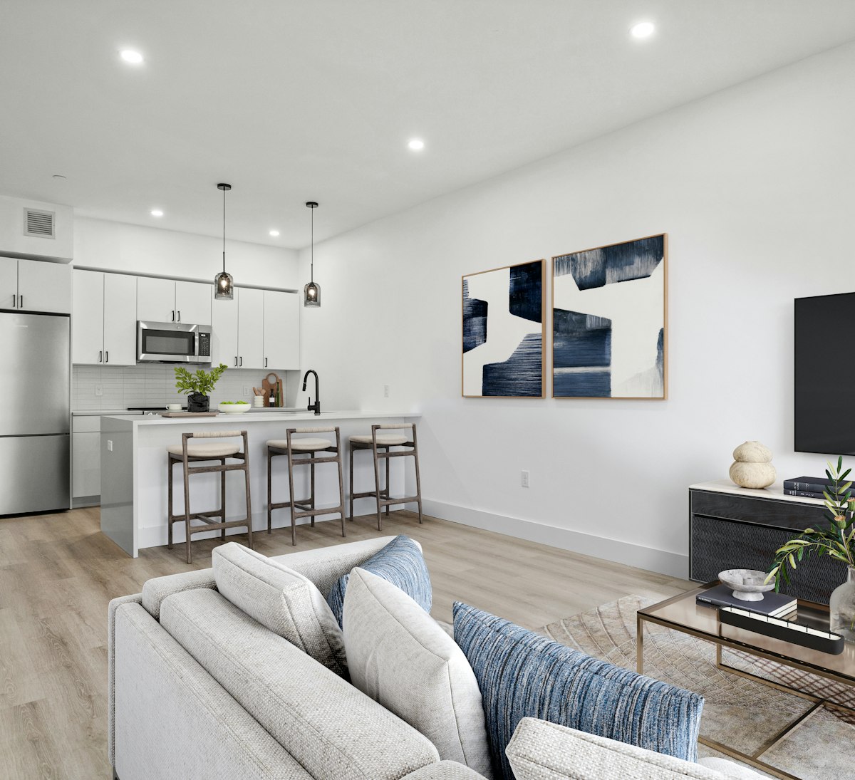 407 Living Dining 1 staged corrected 2 TT